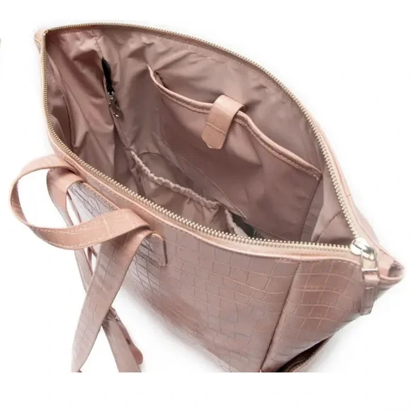 NWT Freshly Picked Rose Minimal Water Resistant Faux Leather Diaper Backpack - Picture 6 of 11